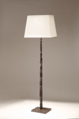 Lampadaire pied fin en bronze massif noir patiné Fragile - Lampadaire by Objet insolite