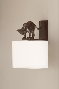 Lili wall light cat in patinated bronze - Wall lights by Objet insolite