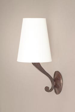 Linda classic wall lamp in black patinated bronze - Wall lights by Objet insolite