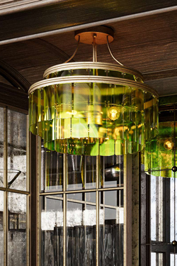 Plafonnier en verre recyclé vert et feuille d’or Vintner
