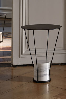 Table basse en marbre blanc et métal noir Lest 38cm - Table d'appoint by RADAR