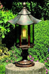 Lanterne d'extérieur à poser hexagonale toit pagode - Lampadaire d'extérieur by Robers