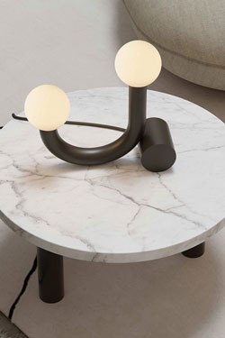 Minimalist black metal table lamp Rigoberta