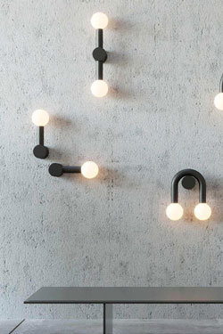 Rigoberta Super Curved U-shaped wall light in black