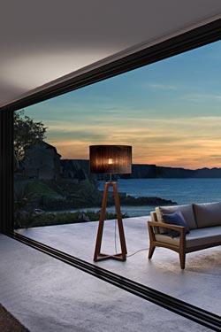 Club Lounge lampadaire d'extérieur LED en teck et abat-jour chocolat