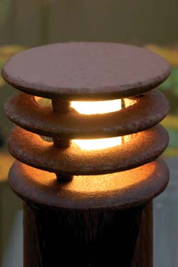 Rusty round section cast iron garden path lighting 40cm