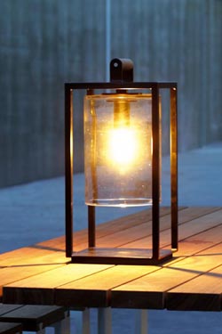 Dome Small black outdoor lamp and clear glass