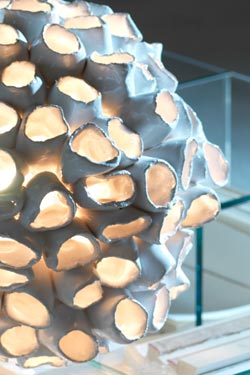 Linea Reef lampe de table ronde grand modèle blanc brillant