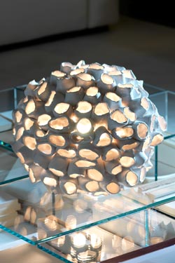 Linea Reef lampe de table ronde grand modèle blanc brillant - Lampe de table by Munari par Stylnove Ceramiche