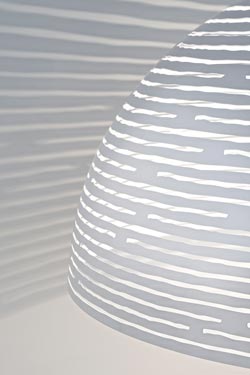 Magdalena suspension blanche en métal découpé au laser