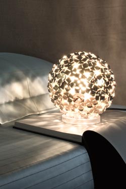 Ortenzia lampe de table pétales en nickel brillant 20cm