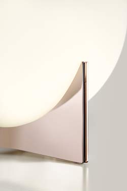 Oscar globe table lamp in white satin glass and rose gold base
