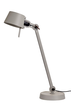 Grande lampe de bureau Bolt Desk, couleur gris avec un seul bras et un socle  - Lampe de bureau by Tonone