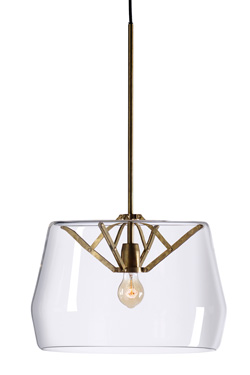 Grande suspension Atlas en laiton, avec abat-jour en verre soufflé transparent - Suspension by Tonone