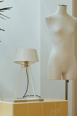 Lampe de table couleur blanc crème Bella