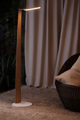 Wooden floor lamp with integrated LED Swan  - Floor lamps by TUNTO