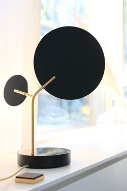 Lampe de table dorée et noire Ballon