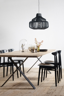 Endless pendant lamp in black rattan
