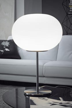 Lampe de table boule blanche Lucciola - Lampe de table by Vistosi