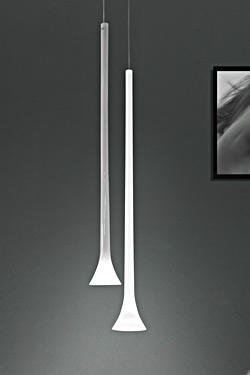 Sissi fine blown tube suspension in blown glass - White