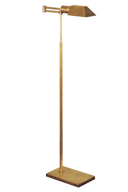 Liseuse en laiton antique avec bras articulé Studio Swing - Lampadaire by Visual Comfort&Co.