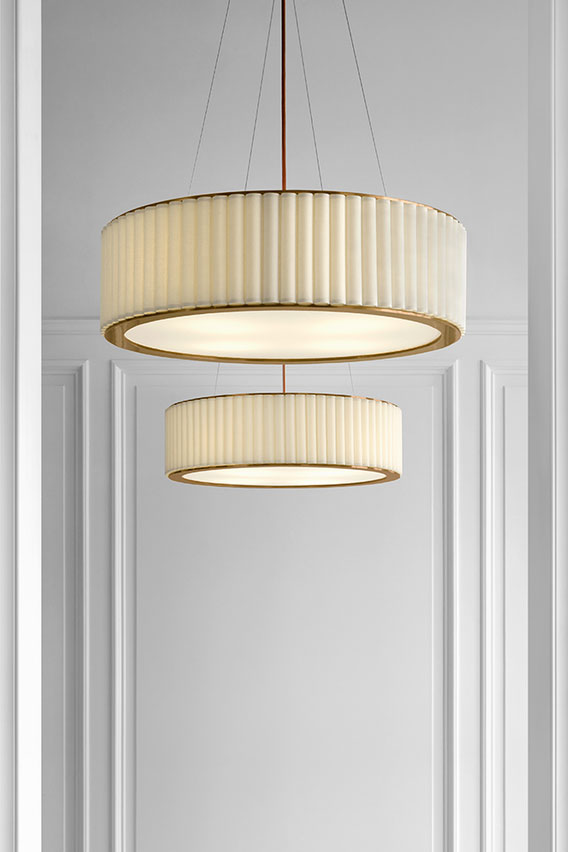Round pleated gold pendant lamp in linen  Palati