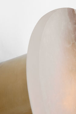 Melange gold and alabaster round wall light