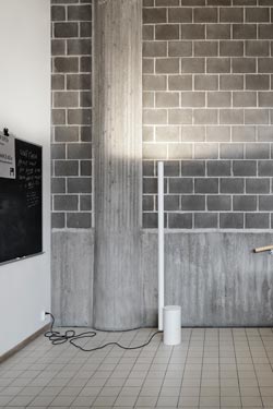 Alto minimalist floor lamp indirect lighting white
